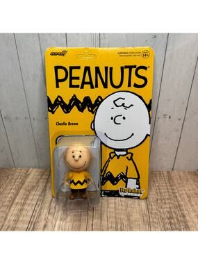 Peanuts Charlie Brown Action Figure Peanuts Snoopy Collectibles NEW FAST SHIP